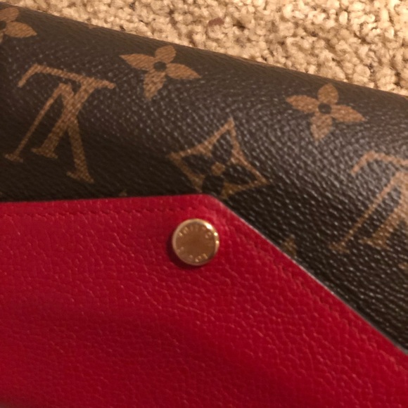 Louis Vuitton authentic wallet - Picture 5 of 8